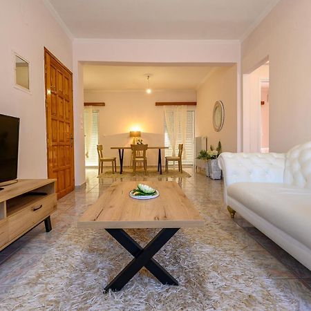 Flower Apartment プレベザ エクステリア 写真